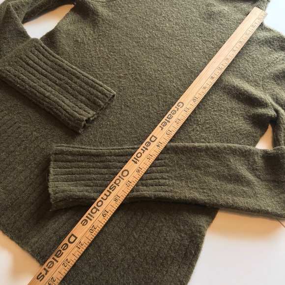 Madewell Inland Turtleneck Sweater in Coziest Yarn - Picture 4 of 8